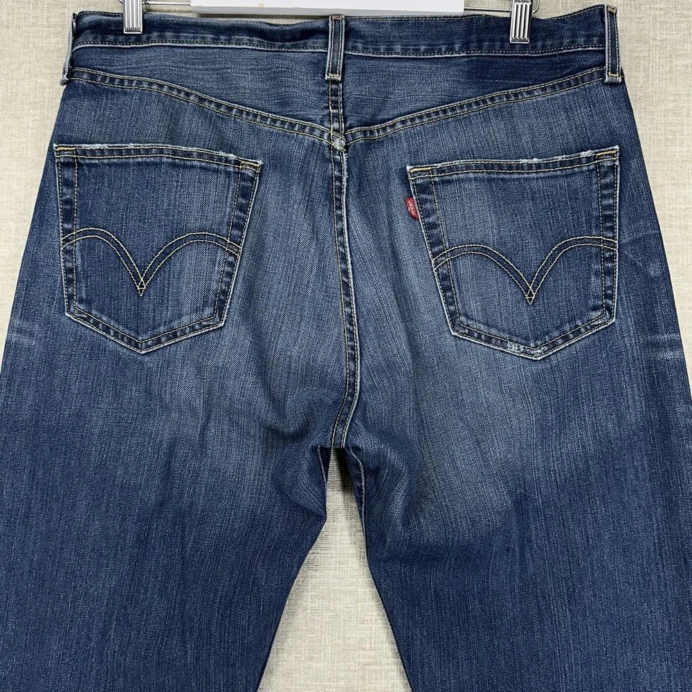 Levis Jeans‎ Mens 36x32 Blue Distressed Medium Wash Regular Straight 5 Pocket